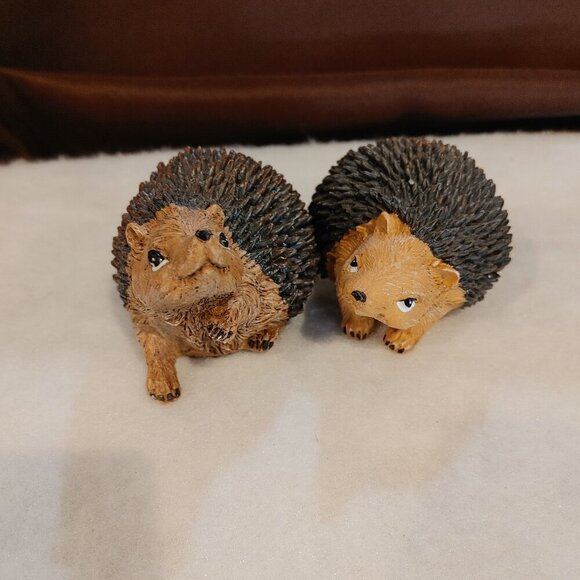 Posee Decor Sculptural Little Hedgehog Statues - Picture 2 of 9